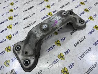 Кронштейн кардана передний Volvo XC70 2014