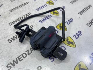 Замок капота правый Volvo S60 2016 контрактная Замок капота правый Volvo S60 2016