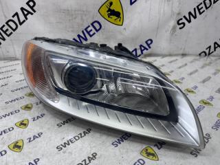 Фара поворотная правая Volvo S80 2010