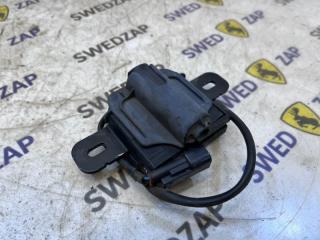 Замок капота Volvo S60 2014 контрактная Замок капота Volvo S60 2014