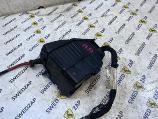 Блок предохранителей под капот Volvo S80 2011