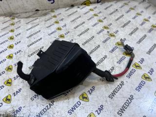 Блок предохранителей под капот Volvo S80 2010