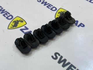 Клипса порога Volvo S60 2014