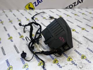 Блок предохранителей под капот Volvo S80 2010