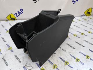 Запчасть подлокотник Volvo S60 2014 B6304T4 39819457 контрактная Подлокотник Volvo S60 2014 B6304T4 39819457 контрактная