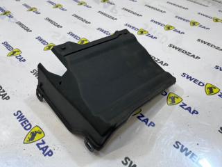 Торцевая крышка акб Volvo S80 2010