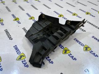 Кронштейн бампера передний правый Volvo S80 2007