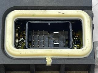 Блок управления правый S80 2009 B6304T