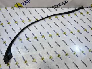 Уплотнитель двери передний левый Volvo S80