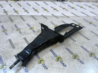 Кронштейн подрамника передний правый Volvo XC70 2008 контрактная Кронштейн подрамника передний правый Volvo XC70 2008