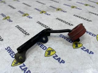 Кронштейн глушителя Volvo XC60 2015