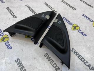 Уголок твиттер Volvo S80 2014