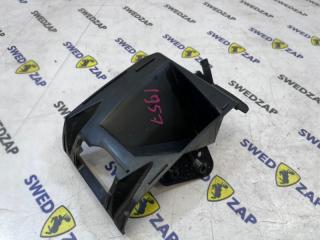 Кронштейн форсунки правый Volvo S80 2011