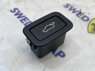 Кнопка багажника Volvo XC70 2010