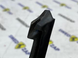 Уплотнитель порога правый S60 2015 B4164T