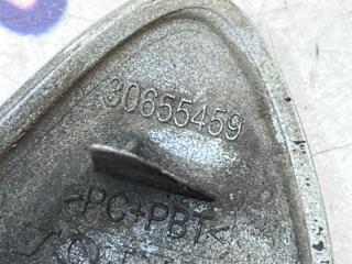 Крышка омывателя передняя правая S80 2010 B6304T