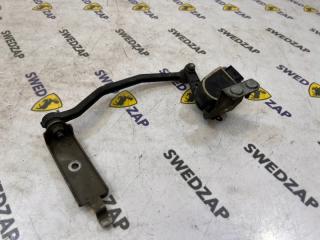 Датчик положения кузова передний правый Volvo XC60 2015