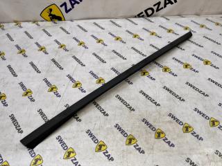 Молдинг лобового стекла правый Volvo XC70 2008