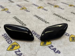 Крышка омывателя передняя Volvo XC70