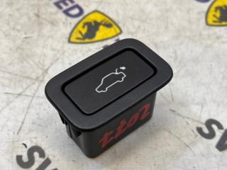 Кнопка багажника Volvo XC70 2008