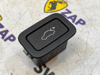 Кнопка багажника Volvo XC70 2010