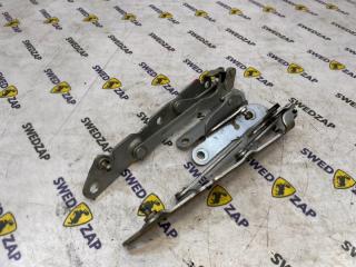 Петля крышки багажника Volvo S80