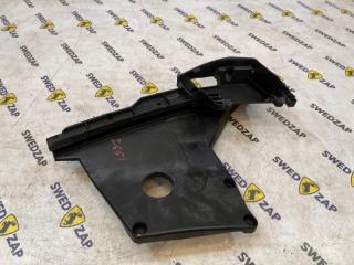 Кронштейн замка двери передний правый Volvo XC70 2008