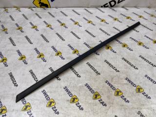 Молдинг лобового стекла правый Volvo S80 2009