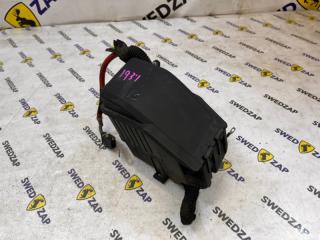 Блок предохранителей под капот Volvo S80 2010