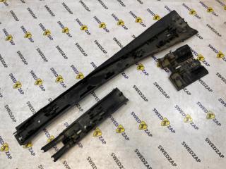 Защита топливных трубок Volvo XC70 2008