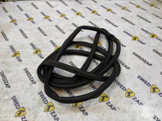 Уплотнитель двери задний Volvo XC70