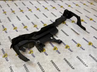 Воздуховод левый Volvo XC60 2010