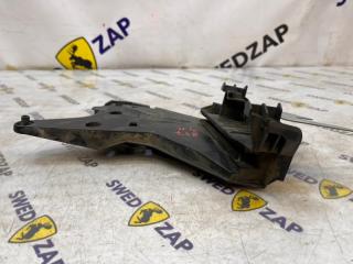 Кронштейн замка двери задний правый XC70 BZ