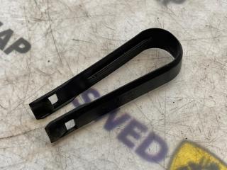 Запчасть съемник колпачков Volvo S80 2014