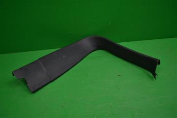 Запчасть обшивка двери багажника левая VOLVO XC90 2014-нв