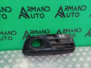 Запчасть окантовка птф правая Audi Q5 2012-2017