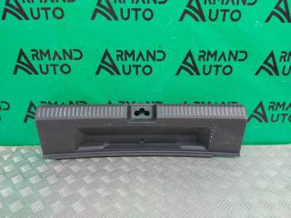 Фото запчасти кожух замка багажника Volkswagen Polo 2009-2020 Б/У запчасть Запчасть кожух замка багажника Volkswagen Polo 2009-2020