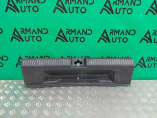 Фото запчасти кожух замка багажника Volkswagen Polo 2009-2020 Б/У запчасть Запчасть кожух замка багажника Volkswagen Polo 2009-2020