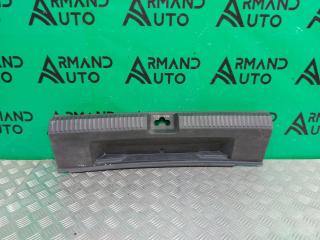 Фото запчасти кожух замка багажника Volkswagen Polo 2009-2020 Б/У запчасть Запчасть кожух замка багажника Volkswagen Polo 2009-2020