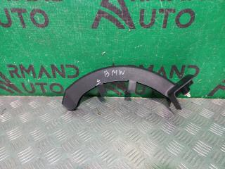 Запчасть накладка петли крышки багажника левая BMW 7 series 2015-нв