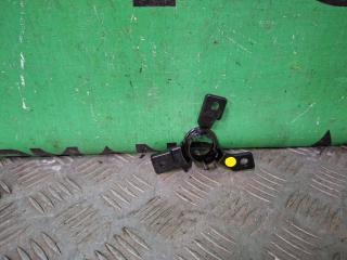 Запчасть кронштейн датчика парктроника передний правый Changan UNI-T 2020-нв