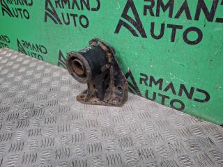 Кронштейн торсиона кабины правый Isuzu N-Series NPR