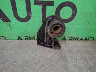 Запчасть кронштейн торсиона кабины левый Isuzu N-Series 2014-нв