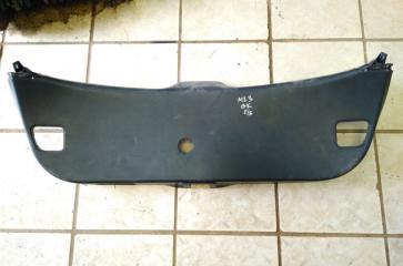 Обшивка крышки багажника Mazda 3 2002-2009