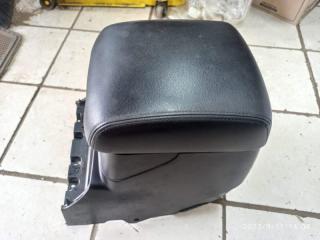 Подлокотник Mitsubishi Pajero 2000-2022 MR655312