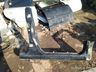 Порог со стойкой правый Toyota Corolla 2001-2006