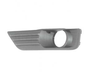 Решетка бампера под ПТФ левая Ford Focus 2 2005-2008