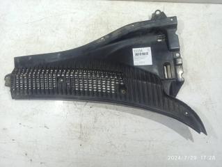 Запчасть решетка стеклоочистителей правая TOYOTA CARINA E 1993