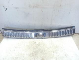 Накладка замка багажника задняя Volkswagen Touareg 2010-