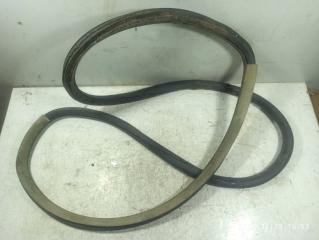 Уплотнитель крышки багажника Hyundai SANTA FE 2003 Б/У Уплотнитель крышки багажника Hyundai SANTA FE 2003